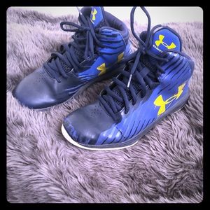 Under armour (curry) shoes